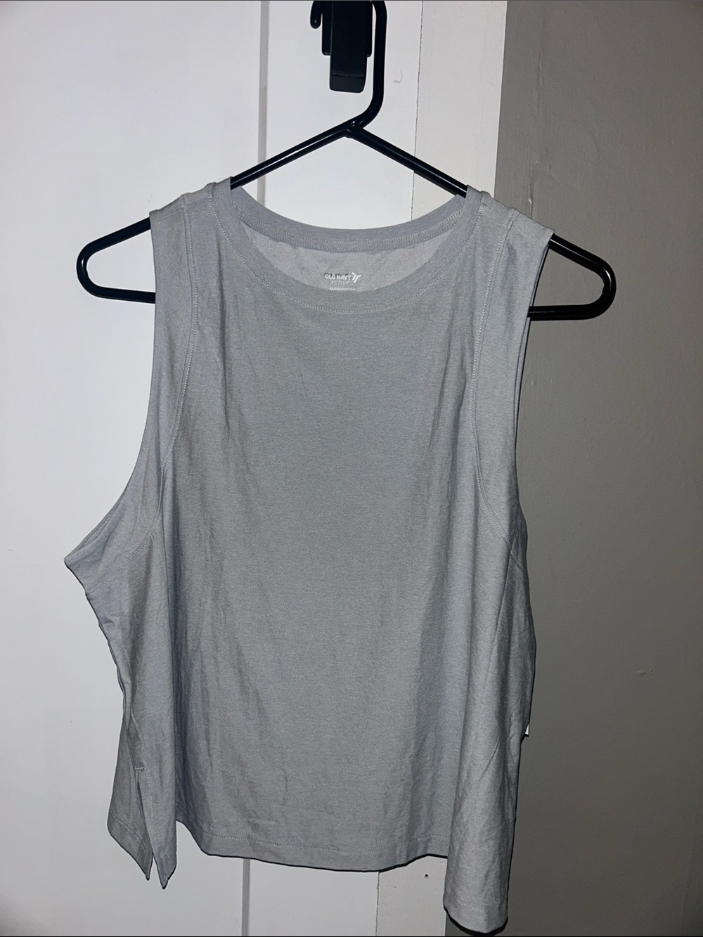 NWT Old Navy Active Cloudmotion tank top gray- medium petite